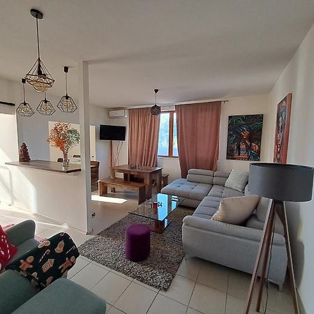 Ferienwohnung Sofi Ni Exterior foto